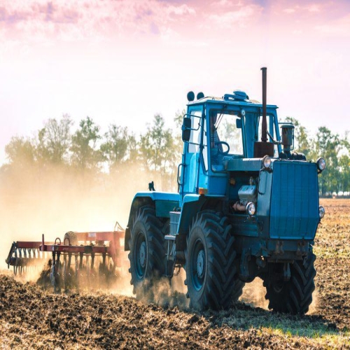 Plugul – utilajul agricol potrivit pentru curatarea solului