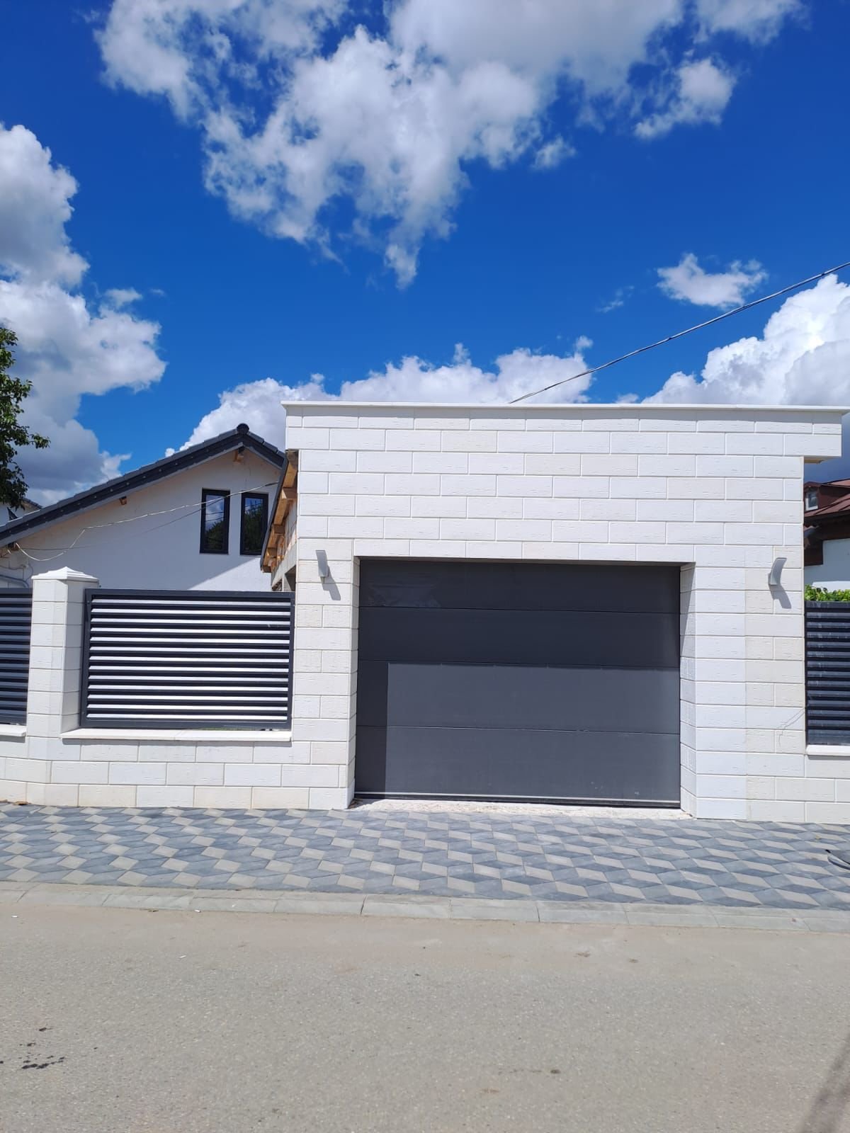 Tendințe în design interior: piatră decorativă realizată cu matrițe img.1